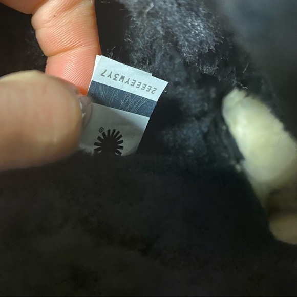 UGG | Bailey Bow Abstract Splatter Boots Black Size 7 NEW - Picture 7 of 10